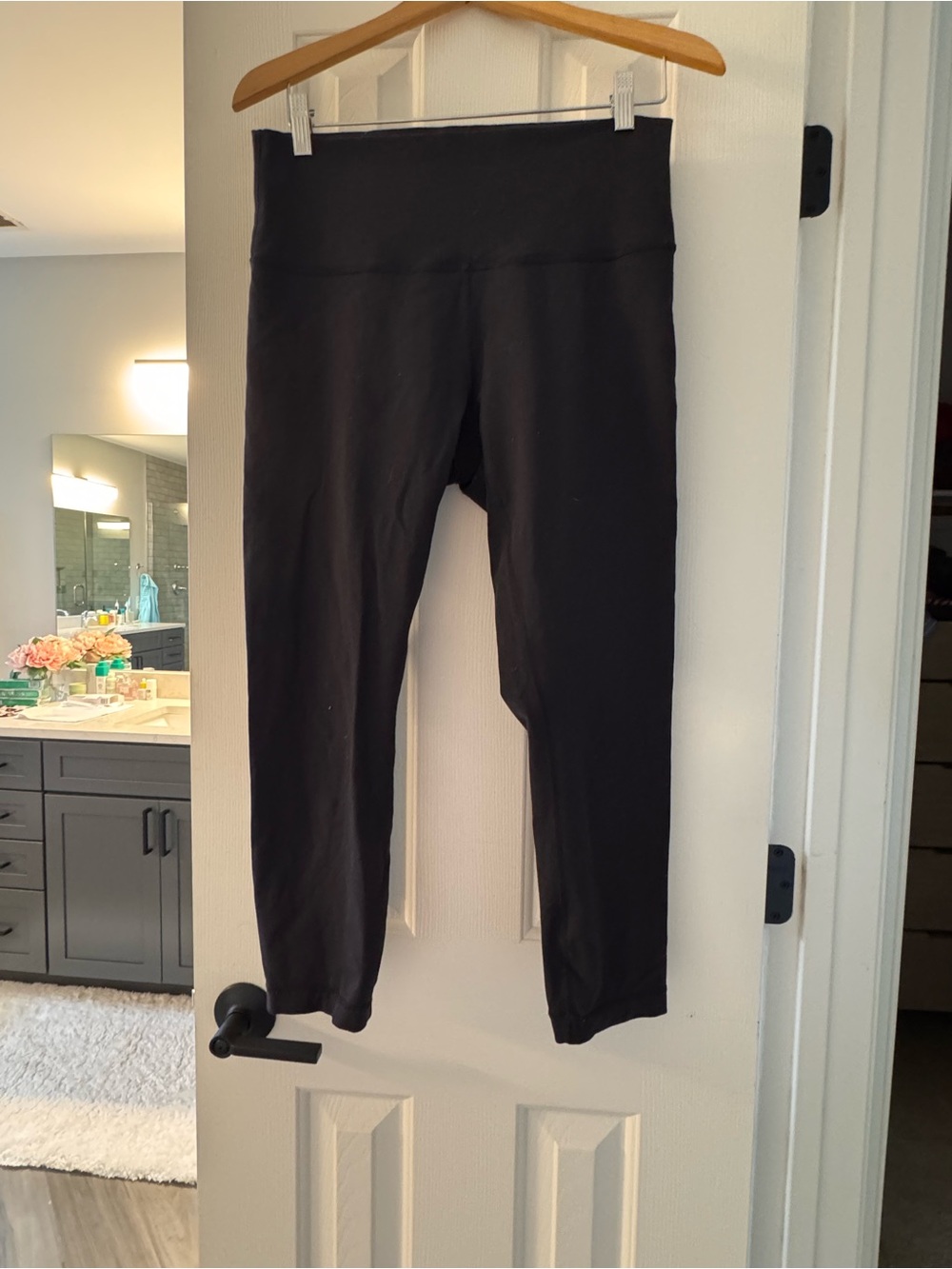 Lululemon women’s Wunder Train full length size 10 Black Leggings